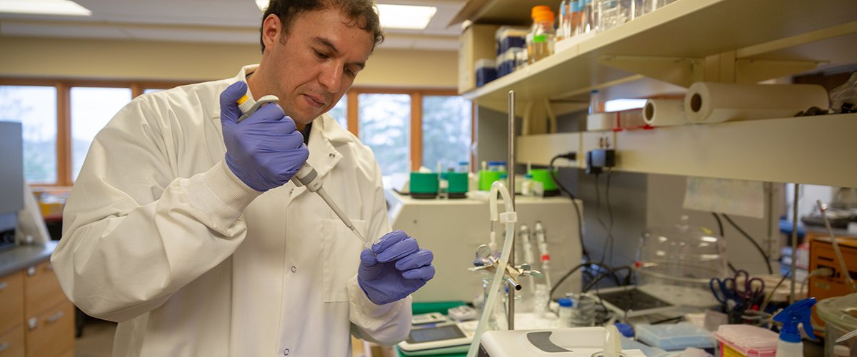 Akli Zarouri is a researcher in the Abbas lab. Akli conducts research on using functional filter materials to concentrate and isolate DNA from aquatic systems for further quantitative and qualitative analysis.