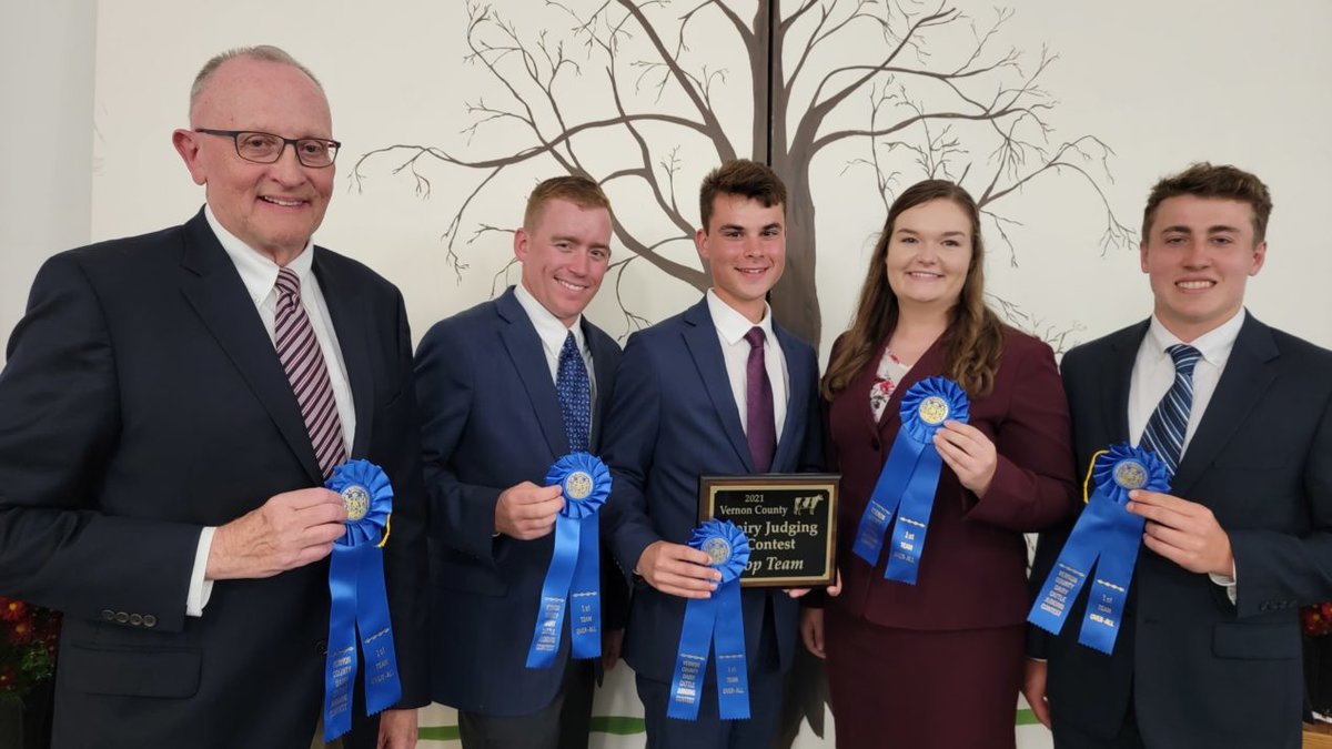 Winners of Vernon County Dairy Cattle Judging Contest.