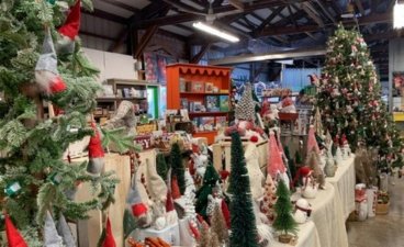 The Applehouse holiday boutique