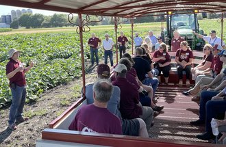Charlie Rohwer shares horticultural research with alumni and friends at the Southern Research and Outreach Center in Waseca.