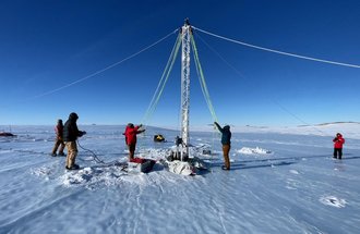 COLDEX researchers at work in Antarctica AUSTIN CARTER